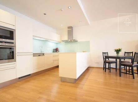 Bez popisku | Pronájem bytu, 4+kk, 130 m²