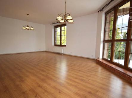 Bez popisku | Pronájem - dům/vila, 384 m²