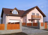 Pronájem - dům/vila, 200 m²