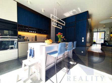 . | Prodej - dům/vila, 294 m²