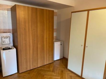 . | Pronájem bytu, 1+kk, 65 m²