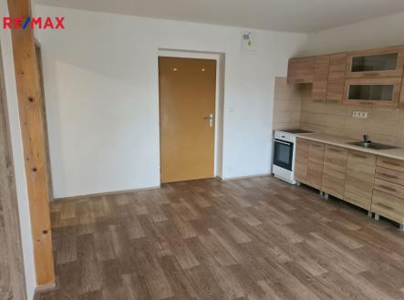 20250107-102446.jpg | Pronájem bytu, 2+kk, 42 m²