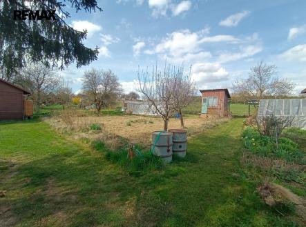 img-20250414-152147.jpg | Prodej - pozemek, zahrada, 271 m²