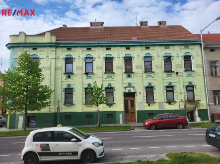 Prodej - nájemní dům, 1 200 m² obrázek