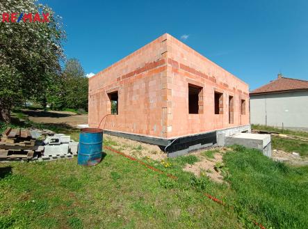 img-20250429-110013.jpg | Prodej - dům/vila, 195 m²