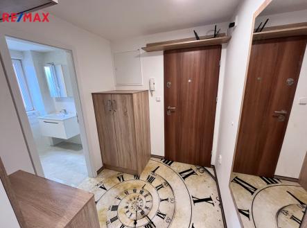 Pronájem bytu, 2+kk, 60 m² obrázek