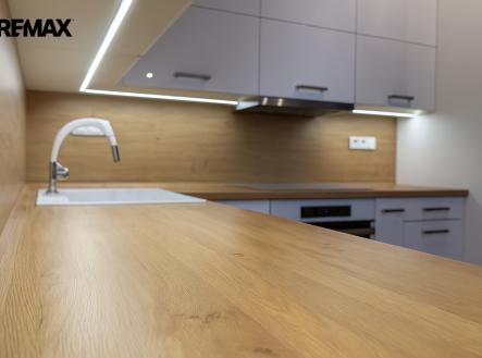 10b16fb5-0746-4012-86a8-d9d98c9a674d.png | Prodej bytu, 2+kk, 73 m²