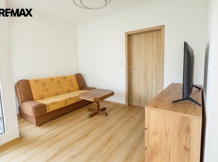 f9e89774-4b76-4b9f-9104-e268c2dec625.png | Prodej bytu, 2+kk, 73 m²