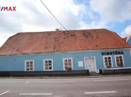 1204f020-f1e4-4ee0-9d92-eb3560dd79ed.jpeg | Prodej - dům/vila, 790 m²