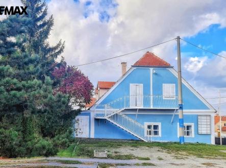 55394988-4617-4831-8aea-a89a8aac50a2.jpg | Prodej - dům/vila, 790 m²