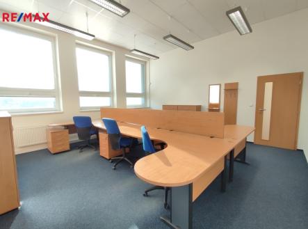 img-20230823-081727.jpg | Pronájem - kanceláře, 31 m²