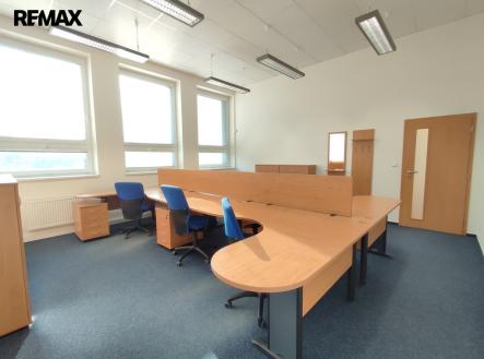 img-20230823-081727.jpg | Pronájem - kanceláře, 31 m²