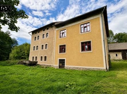 0a9bf0ee-3cf4-45af-abef-f291e0cee399.png | Prodej - dům/vila, 195 m²
