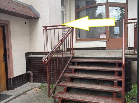 foto-vstup-kopie.jpeg | Pronájem - obchodní prostor, 62 m²