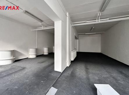 Pronájem - obchodní prostor, 132 m²