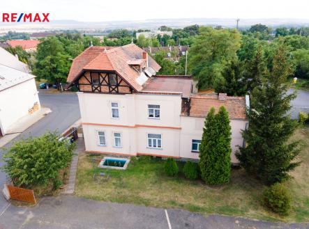 rodinny-dum-postoloprty-michal-vais-remax004.jpg | Prodej - dům/vila, 243 m²