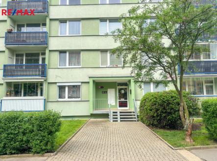 pohled na dům | Pronájem bytu, 1+1, 37 m²