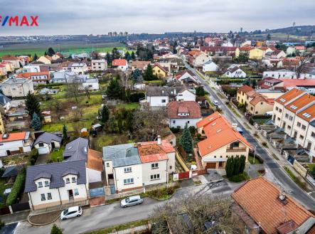 Okolí domu a městská část Ďáblice | Prodej - dům/vila, 105 m²