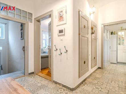 tm-01803-hdr-1.jpg | Prodej - dům/vila, 324 m²