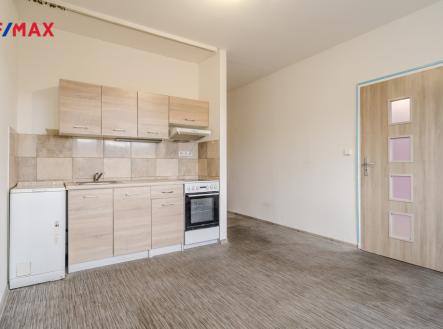 Pokoj s kuchyňským koutem | Pronájem bytu, 1+1, 35 m²