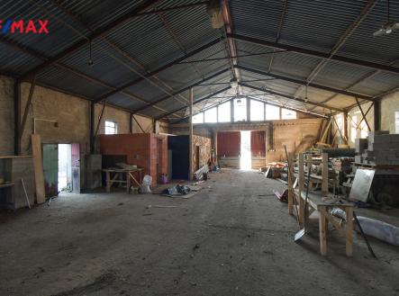 20250218-141149600-ios.jpg | Prodej - skladovací prostor, 752 m²
