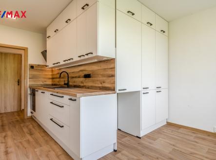 tm-01124-hdr.jpg | Prodej bytu, 1+1, 42 m²