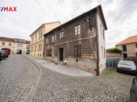 rodinny-dum-sladovnicka-louny-michal-vais-remax-reality001.jpg | Prodej - dům/vila, 147 m²