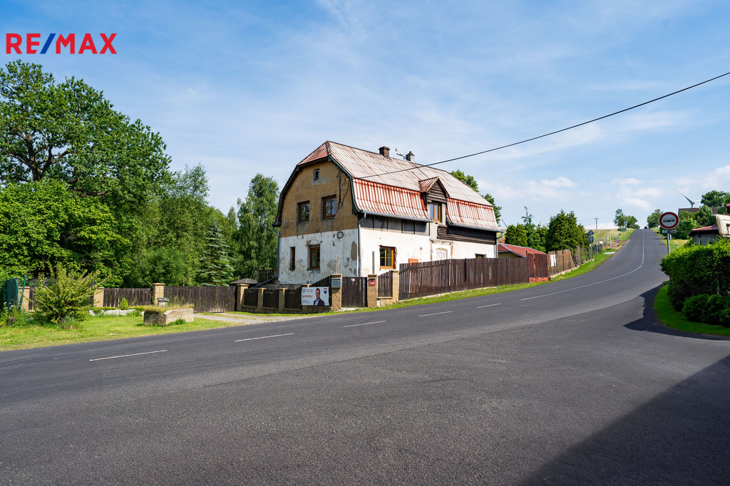 rodinny-dum-petrovice-martin-strojsa-remax-reality001.jpg