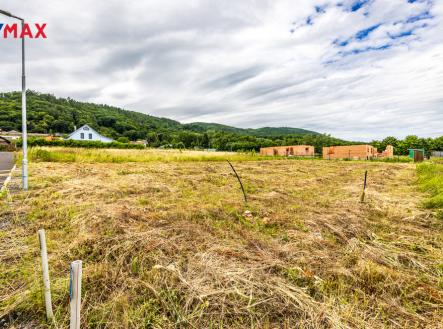 Mírně svažitý pozemek | Prodej - pozemek pro bydlení, 859 m²