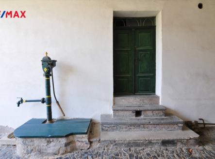 11.jpg | Prodej - dům/vila, 1 042 m²