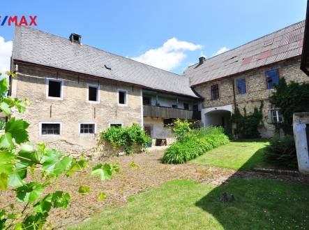 17.jpg | Prodej - dům/vila, 1 042 m²