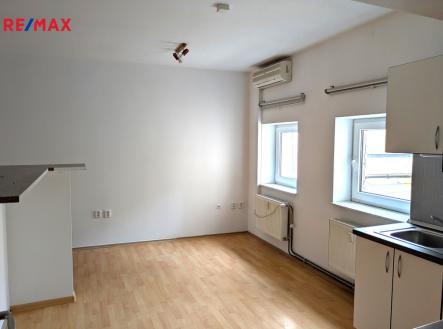 04.jpg | Pronájem bytu, 2+kk, 450 m²