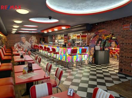 01.jpg | Pronájem - restaurace, 267 m²