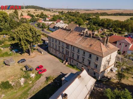 bytovy-dum-brezno-postoloprty-martin-strojsa-remax-reality001.jpg | Prodej - nájemní dům, 1 065 m²