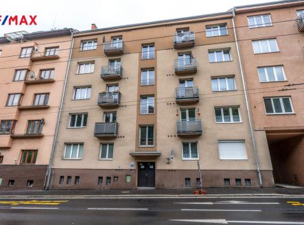 Budova | Pronájem bytu, 2+1, 53 m²