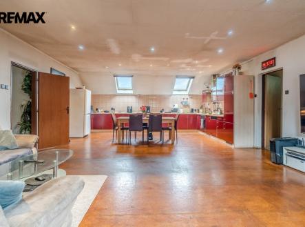 2.jpg | Prodej - dům/vila, 790 m²