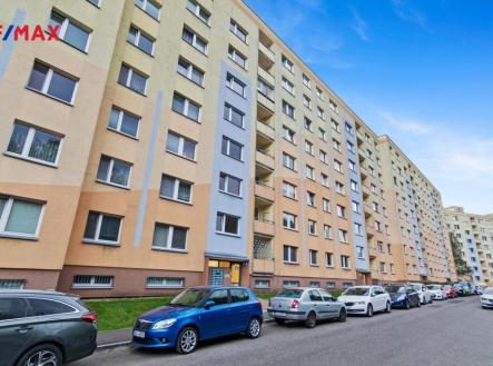 Pohled na dům | Pronájem bytu, 2+1, 43 m²