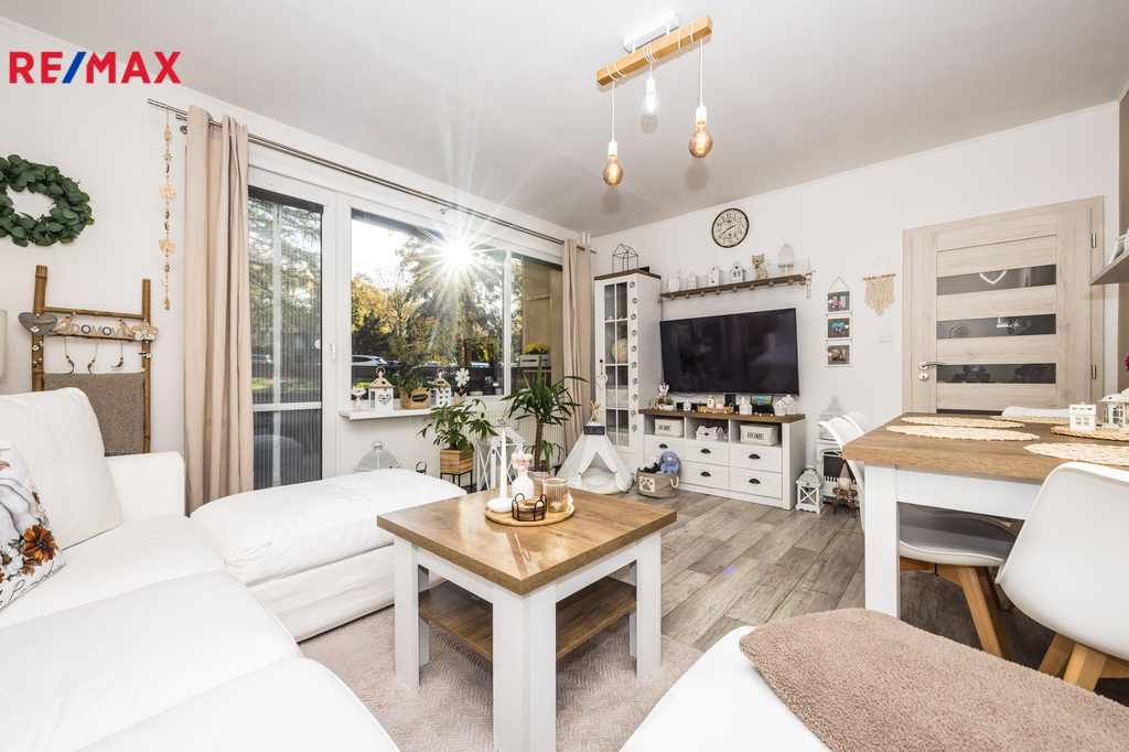 Obývací pokoj a slunce pro vás