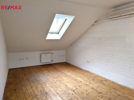 02.jpg | Pronájem bytu, 1+1, 65 m²