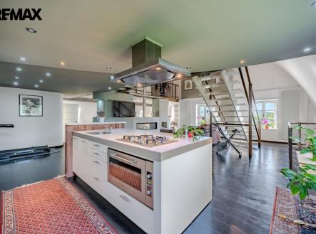 2.jpg | Prodej - dům/vila, 750 m²