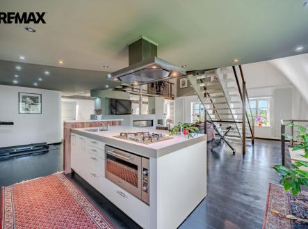 2.jpg | Prodej - dům/vila, 750 m²