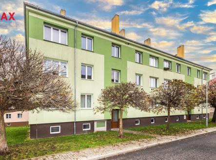 Pohled na dům | Prodej bytu, 2+1, 55 m²