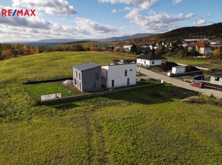 novostavba-kladruby-rodinny-dum-martin-strojsa-remax-reality001.jpg | Prodej - dům/vila, 104 m²
