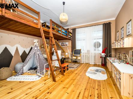 Dětský pokoj s podestou | Prodej - dům/vila, 234 m²
