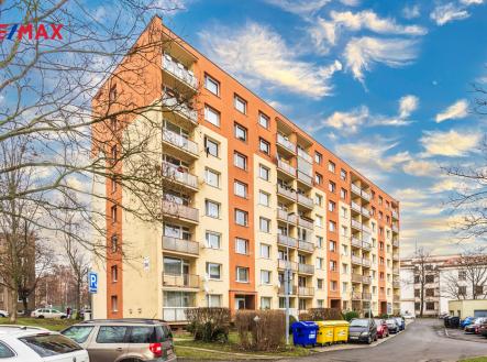 Pohled na dům | Pronájem bytu, 2+1, 63 m²