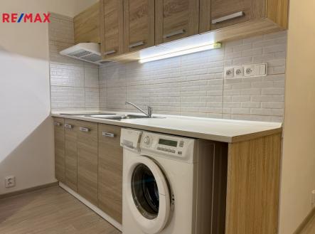 003.jpg | Pronájem bytu, 1+1, 35 m²