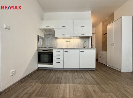 002.jpg | Pronájem bytu, 1+1, 36 m²