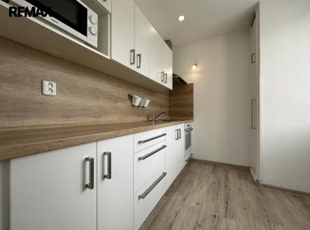 002a.jpeg | Pronájem bytu, 2+1, 46 m²