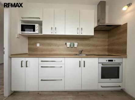 003.jpeg | Pronájem bytu, 2+1, 46 m²