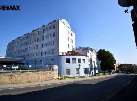 Pronájem bytu, 1+kk, 27 m² obrázek